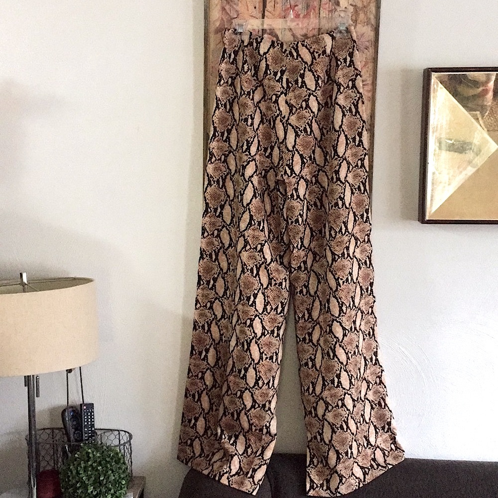 NWT NAKED WARDROBE HIGH WAIST WIDE LEG PANT M - Picture 4 of 16